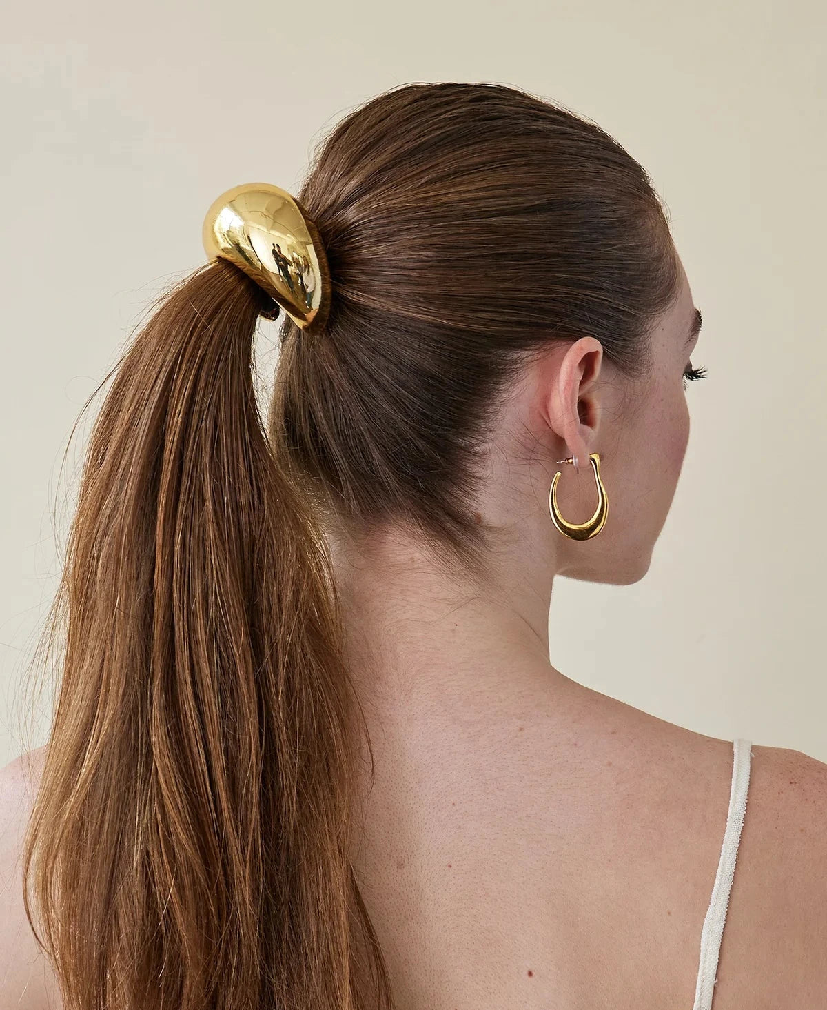 Glamorous 18K Gold-Plated Statement Hair Cuff – Luxury Hair Accessory