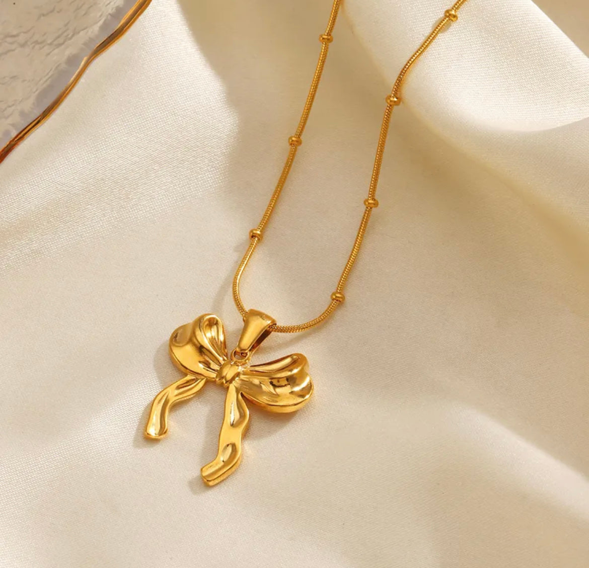 18k Gold plated Bow Chain