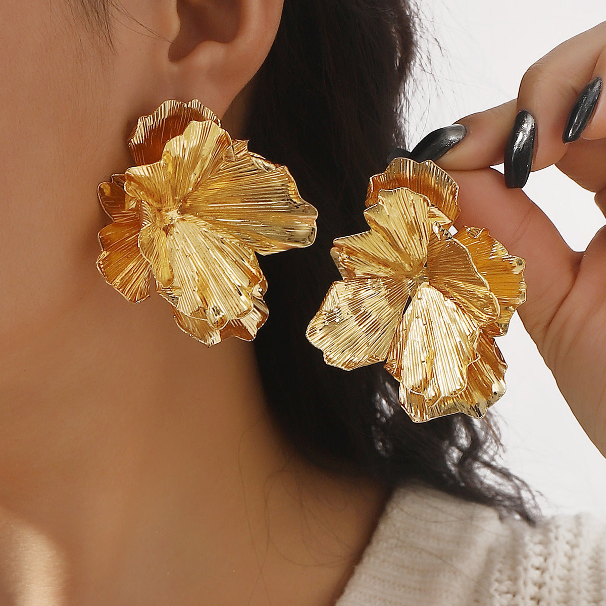 Three-dimensional Flower Stud Earrings