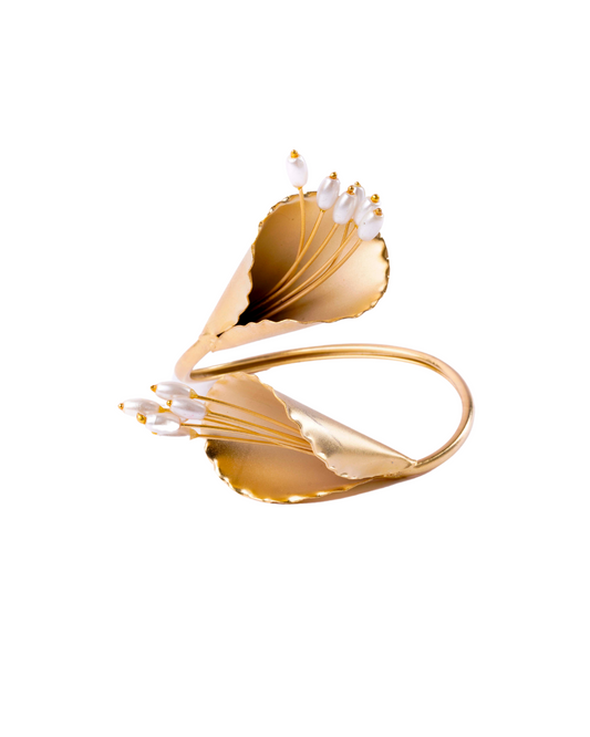 Pearl Bouquet Cuff – Luxurious 18K Gold-Plated Cuff Bracelet with Pearls | Siiri Designer Jewelry Collection